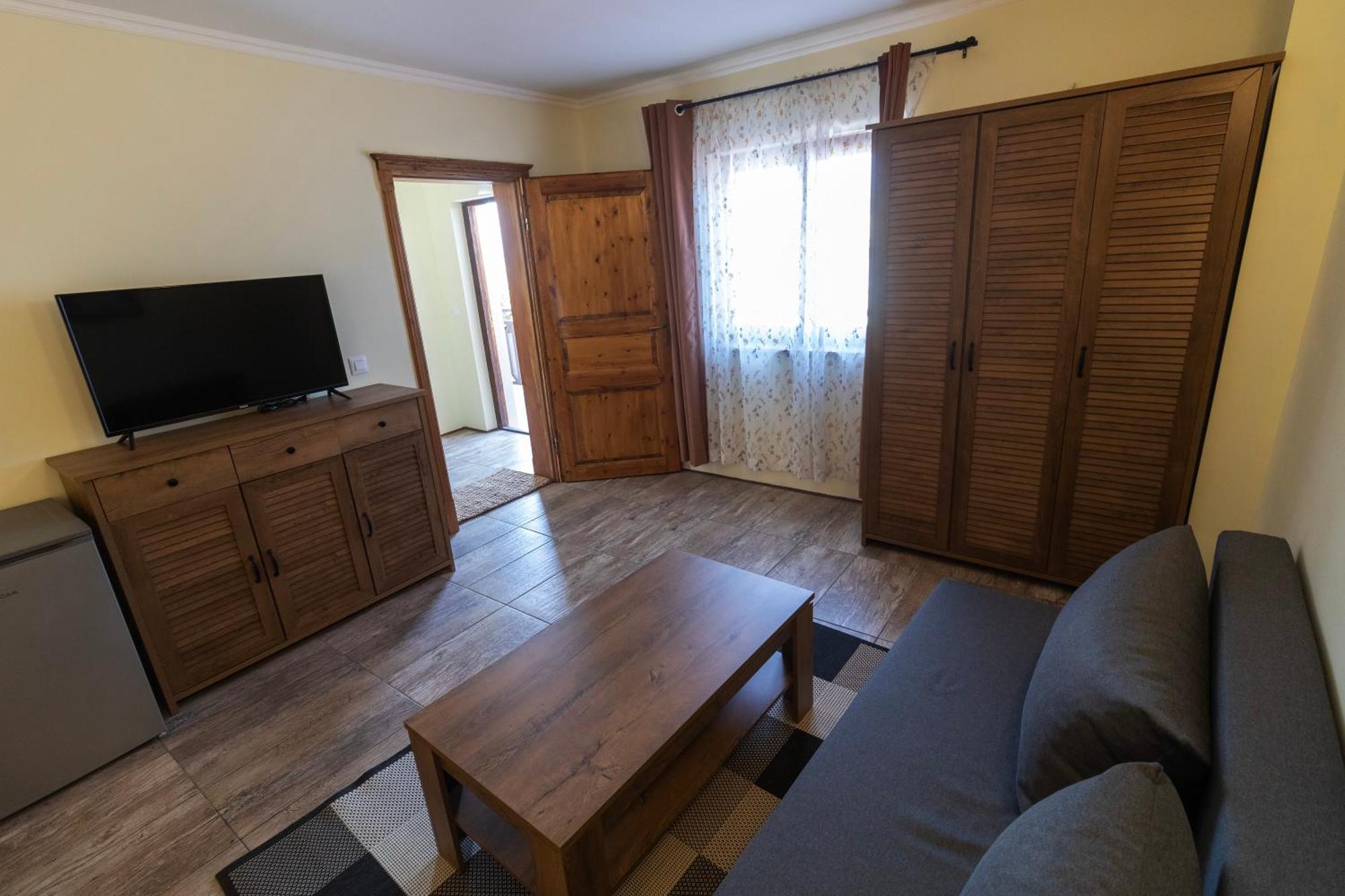 Taverna & Rooms Sutivan Kültér fotó