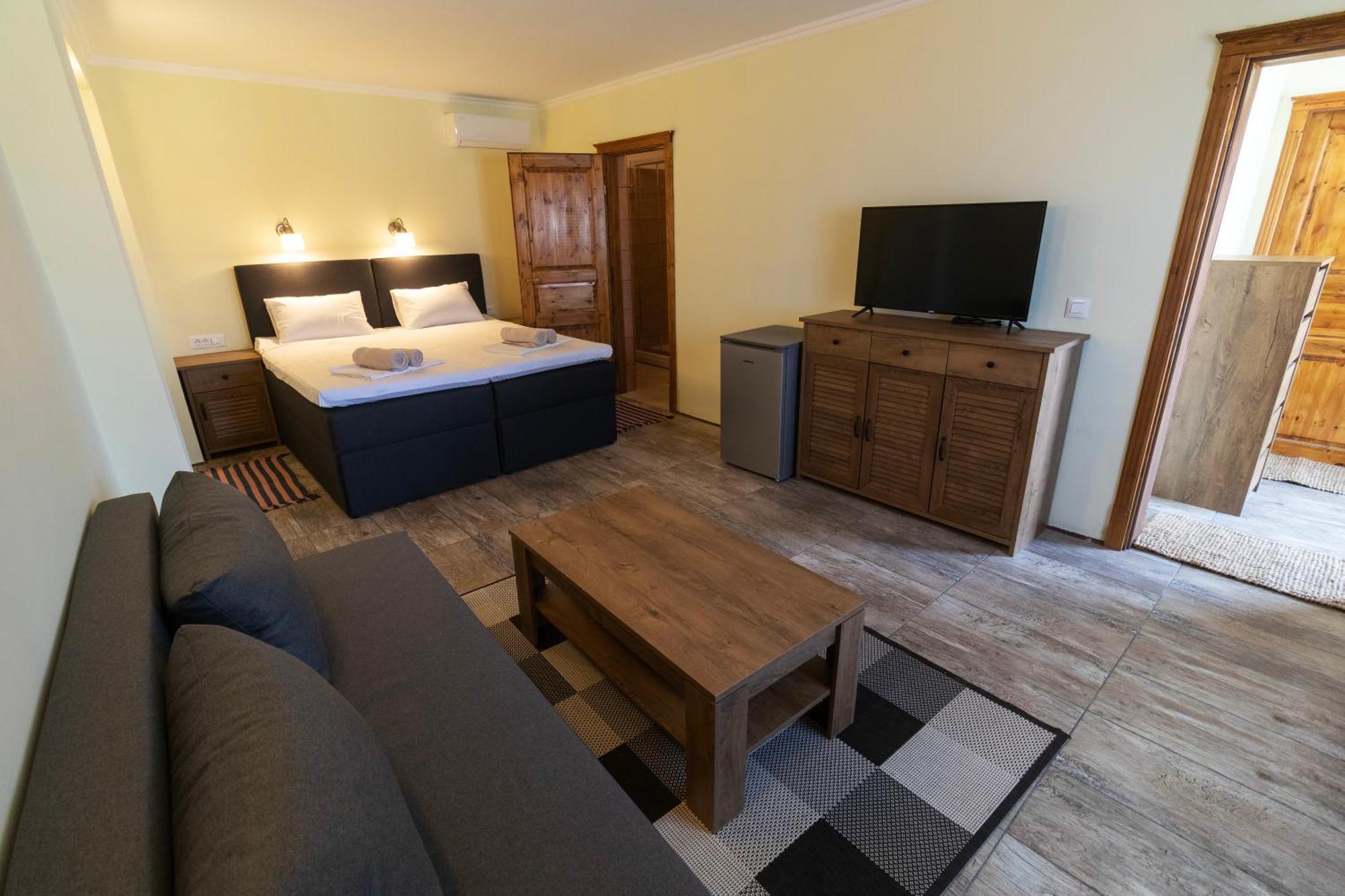 Taverna & Rooms Sutivan Kültér fotó