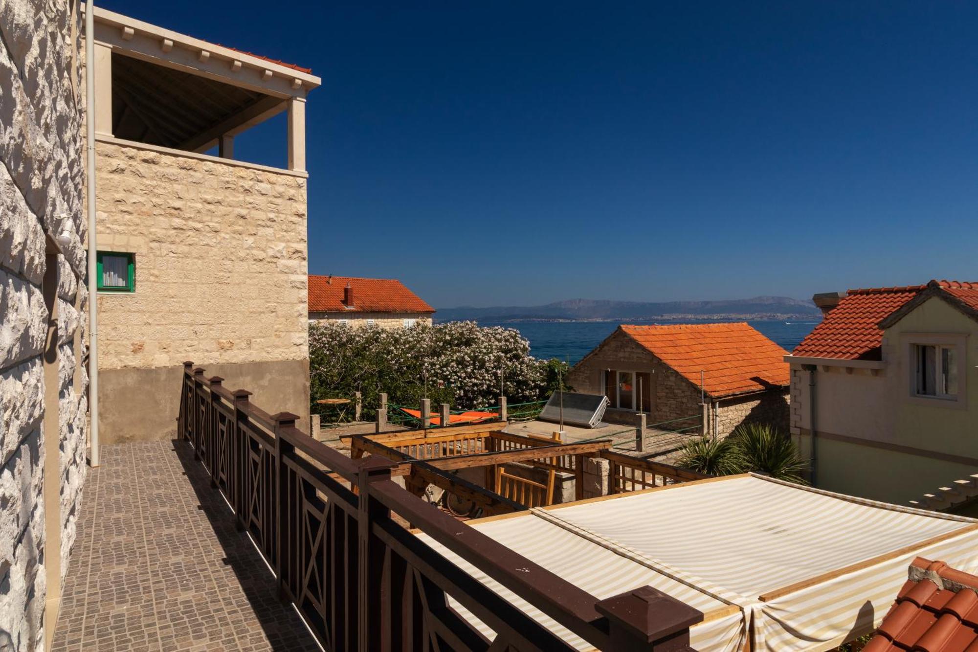 Taverna & Rooms Sutivan Kültér fotó