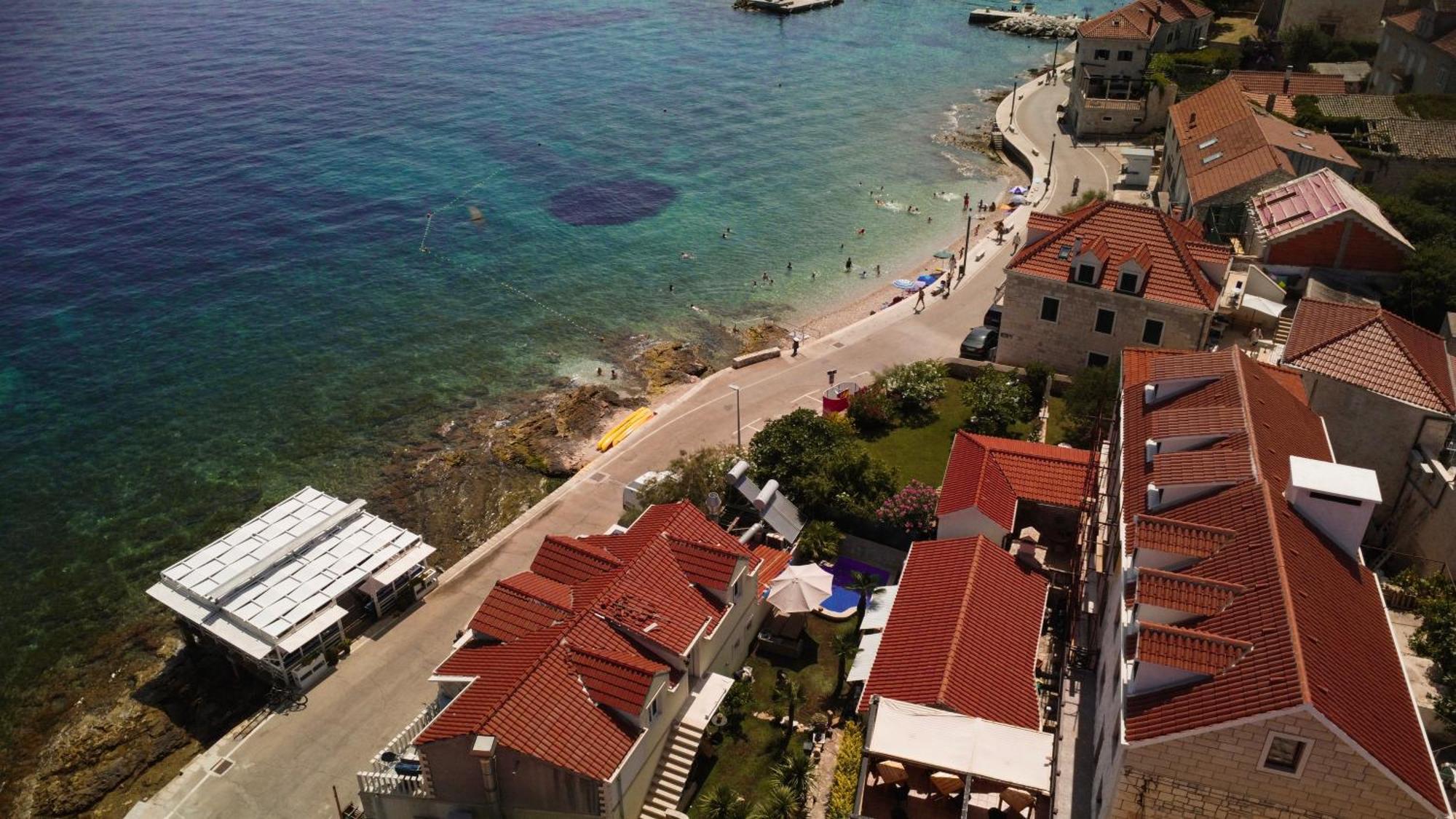 Taverna & Rooms Sutivan Kültér fotó