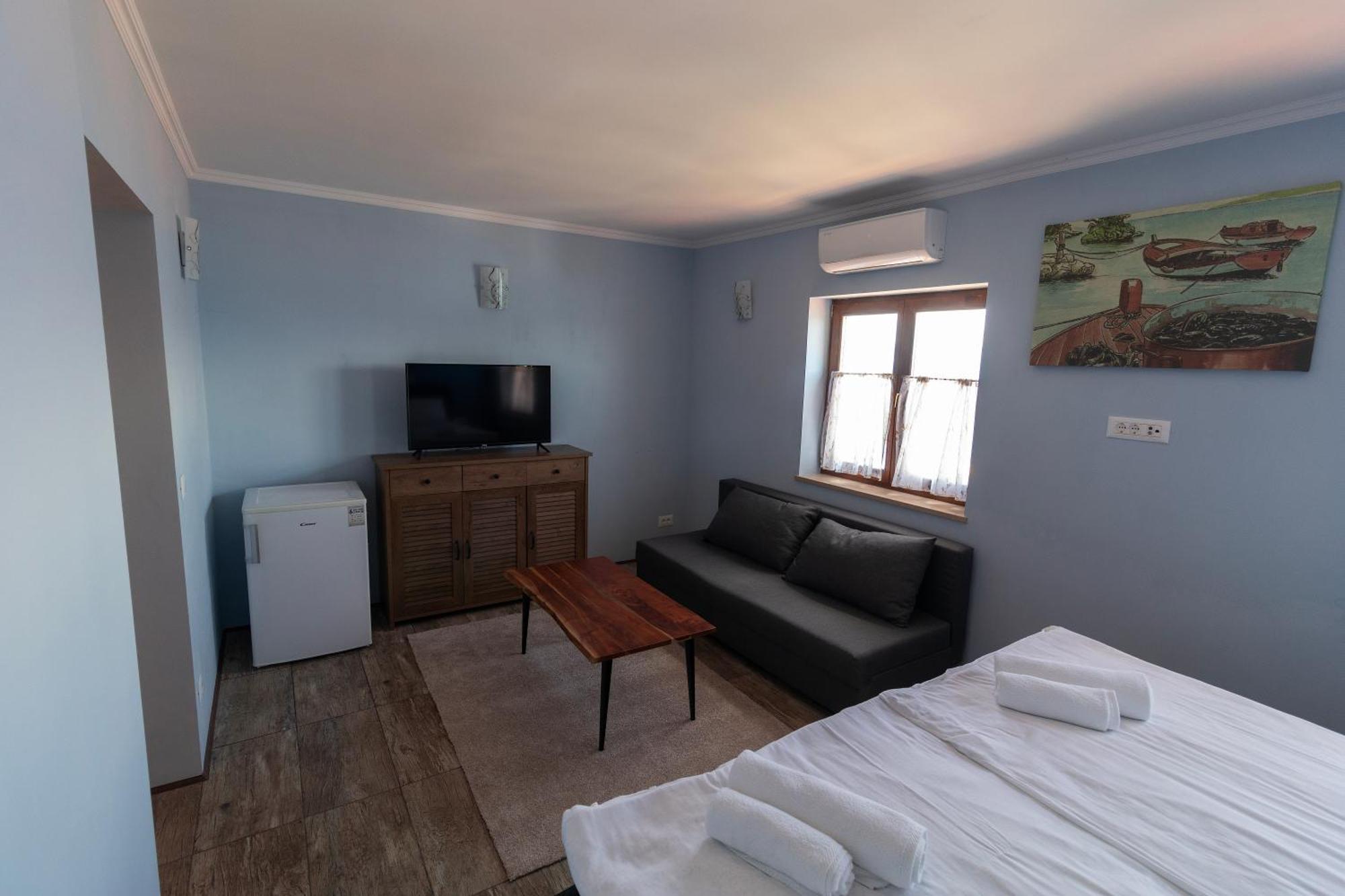 Taverna & Rooms Sutivan Kültér fotó