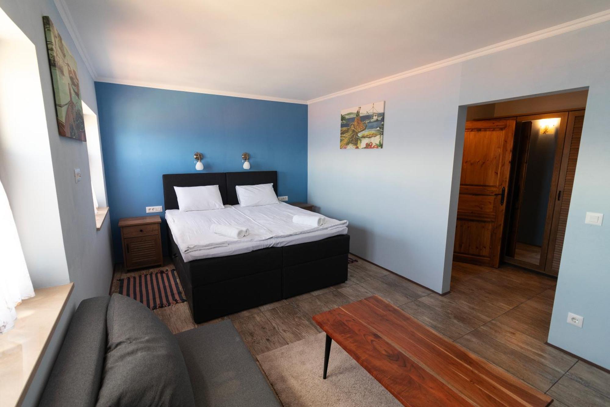 Taverna & Rooms Sutivan Kültér fotó
