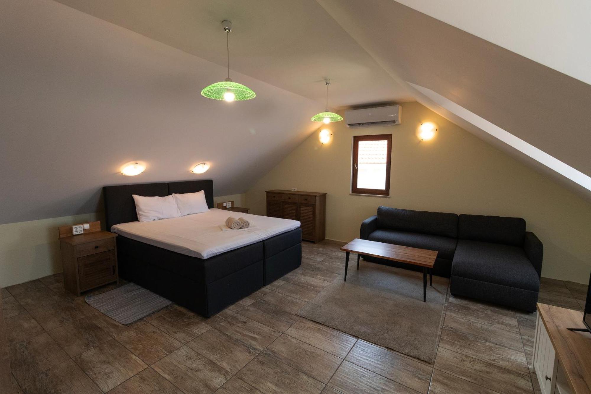 Taverna & Rooms Sutivan Kültér fotó